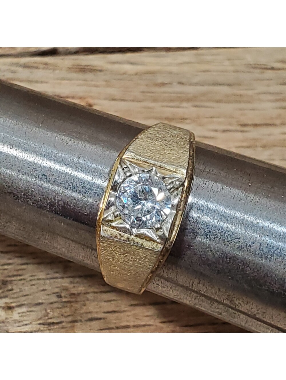 Sterling Silver .925 Ring W Clear Stone 4.9 G